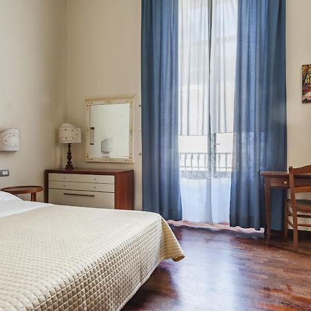 Grimaldi 8 Apartment By Wonderful Italy คาตาเนีย ภายนอก รูปภาพ