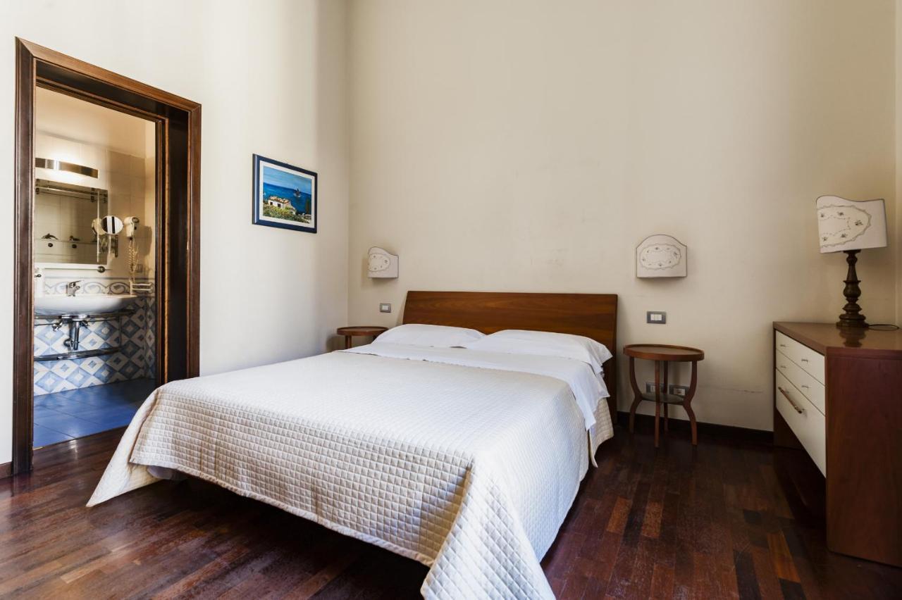 Grimaldi 8 Apartment By Wonderful Italy คาตาเนีย ภายนอก รูปภาพ